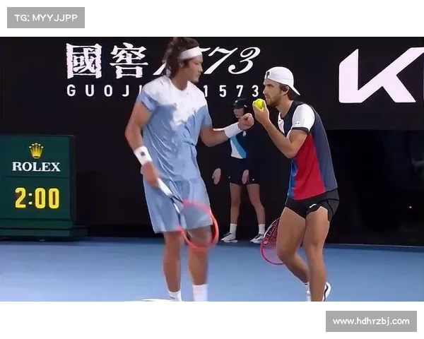 张之臻澳网首轮遭鲁内逆转 中国男单唯一代表遗憾止步 张之臻澳网首轮遭鲁内逆转 中国男单唯一代表遗憾止步